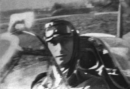 Dernière photo de René Mouchotte avant sa dernière mission