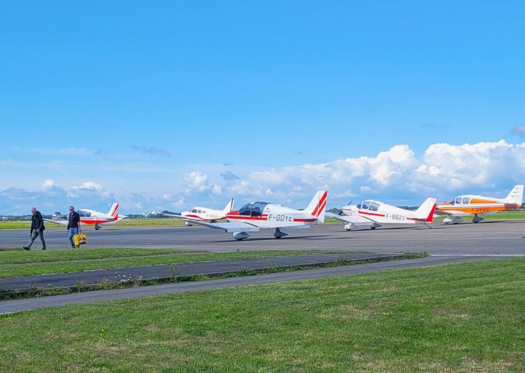 Les 4 mousquetaires au parking de Calais